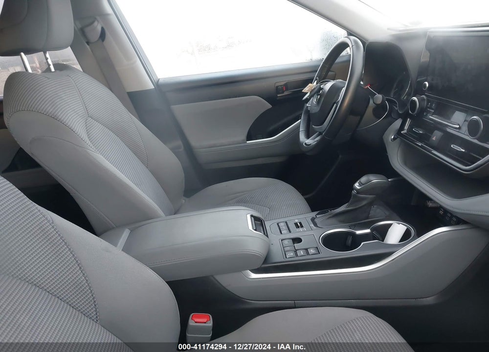 2023 TOYOTA HIGHLANDER LE VIN: 5TDKDRBH1PS038526