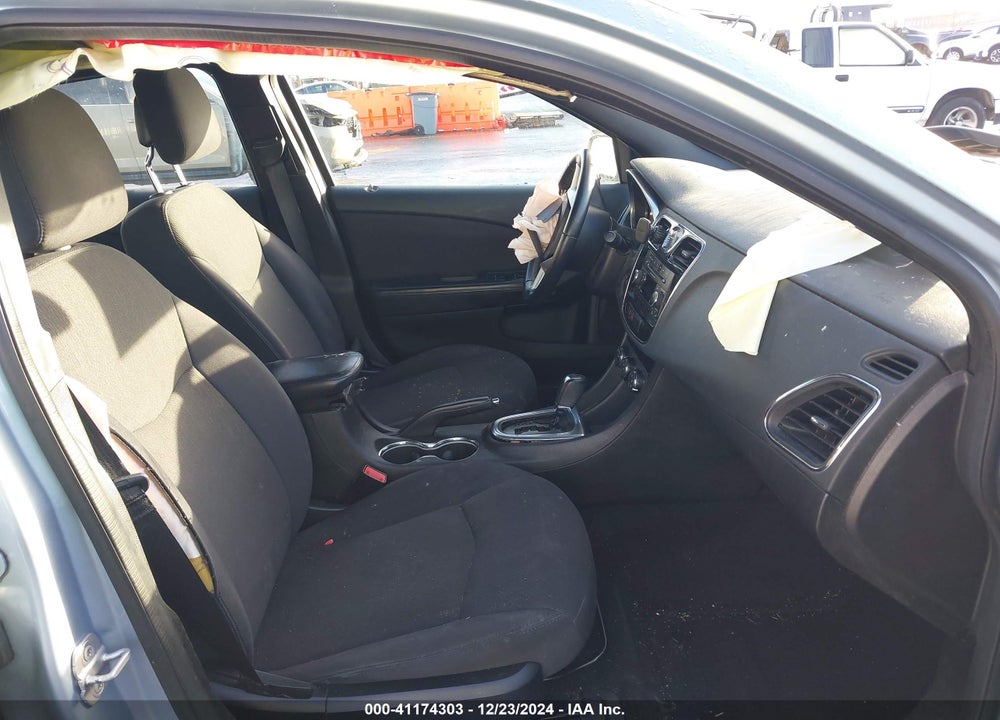 2013 CHRYSLER 200 VIN: 1C3CCBBB7DN593643