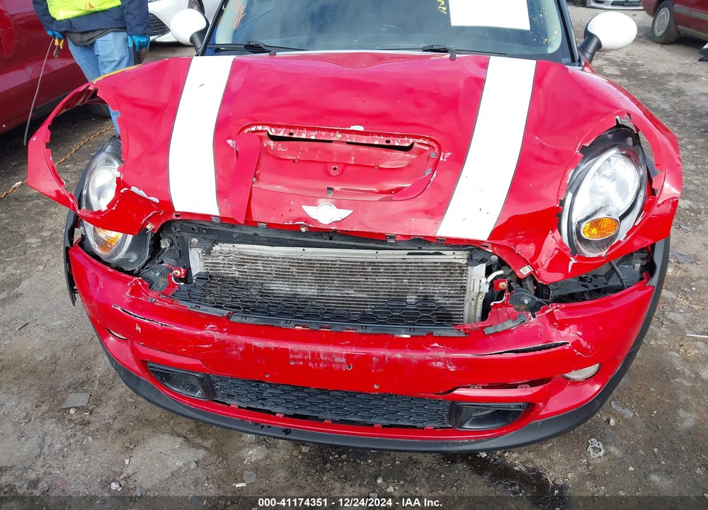 2012 MINI COOPER S VIN: WMWSV3C57CTY27156
