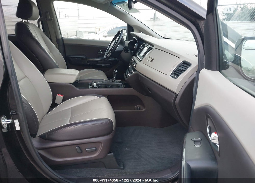 2016 KIA SEDONA SX LUXURY VIN: KNDME5C13G6141477