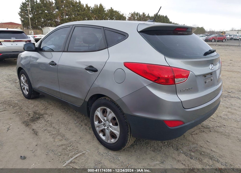 2010 HYUNDAI TUCSON GLS VIN: KM8JT3AC0AU033771