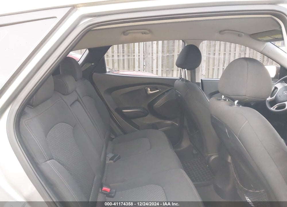 2010 HYUNDAI TUCSON GLS VIN: KM8JT3AC0AU033771