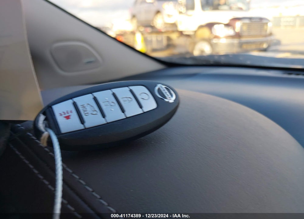 2015 NISSAN MURANO PLATINUM VIN: 5N1AZ2MG3FN288536