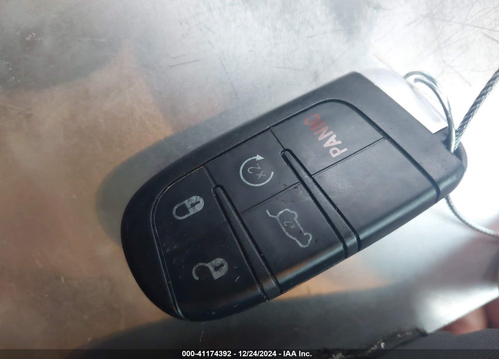 2015 JEEP GRAND CHEROKEE LIMITED VIN: 1C4RJFBG2FC618526