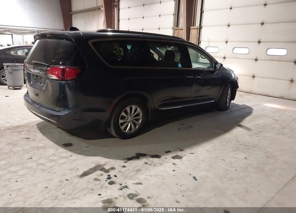 2019 CHRYSLER PACIFICA TOURING L VIN: 2C4RC1BG0KR733012