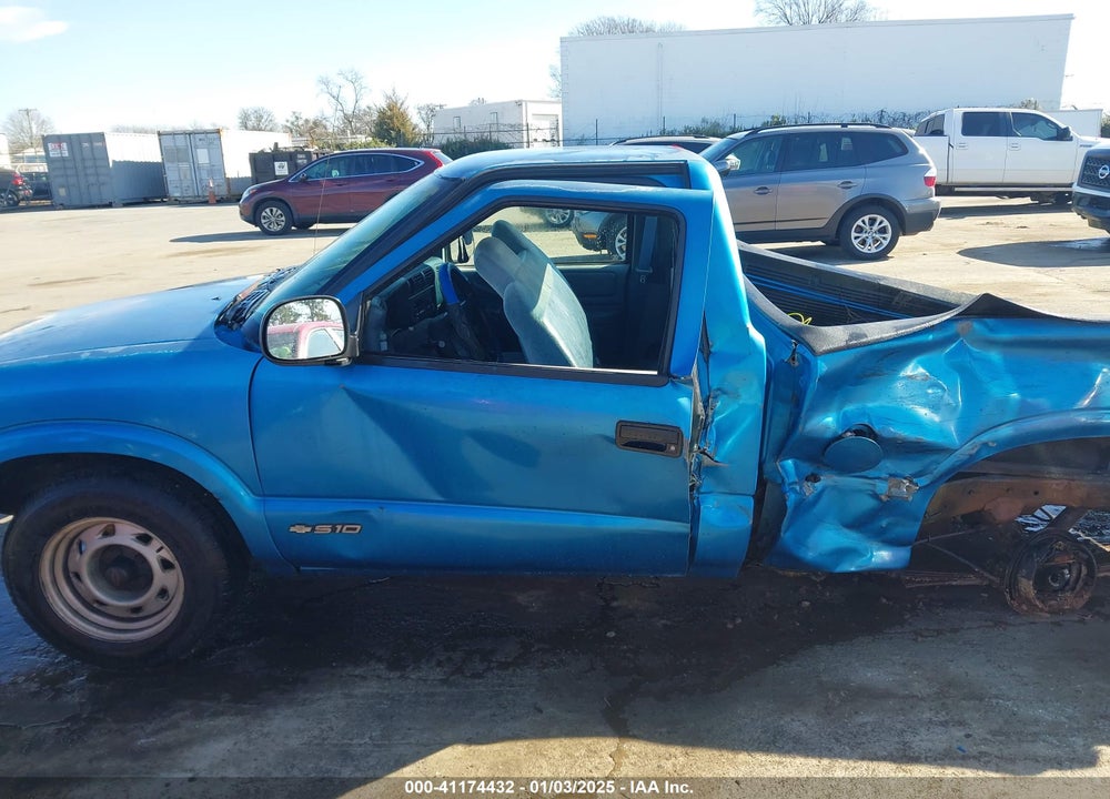1995 CHEVROLET S TRUCK S10 VIN: 1GCCS1445SK252571