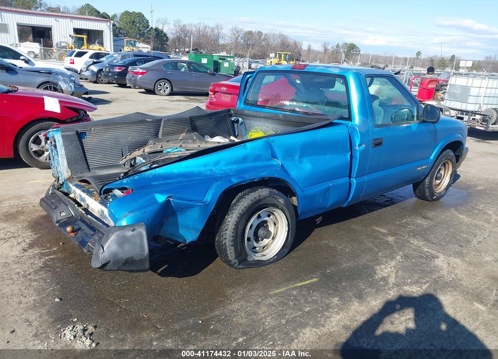 1995 CHEVROLET S TRUCK S10 VIN: 1GCCS1445SK252571