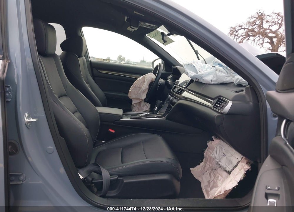2022 HONDA ACCORD VIN: 1HGCV1F38NA075358