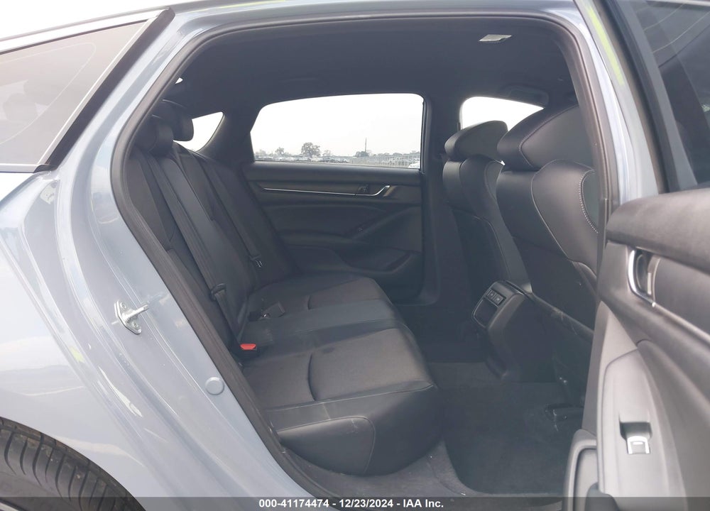 2022 HONDA ACCORD VIN: 1HGCV1F38NA075358