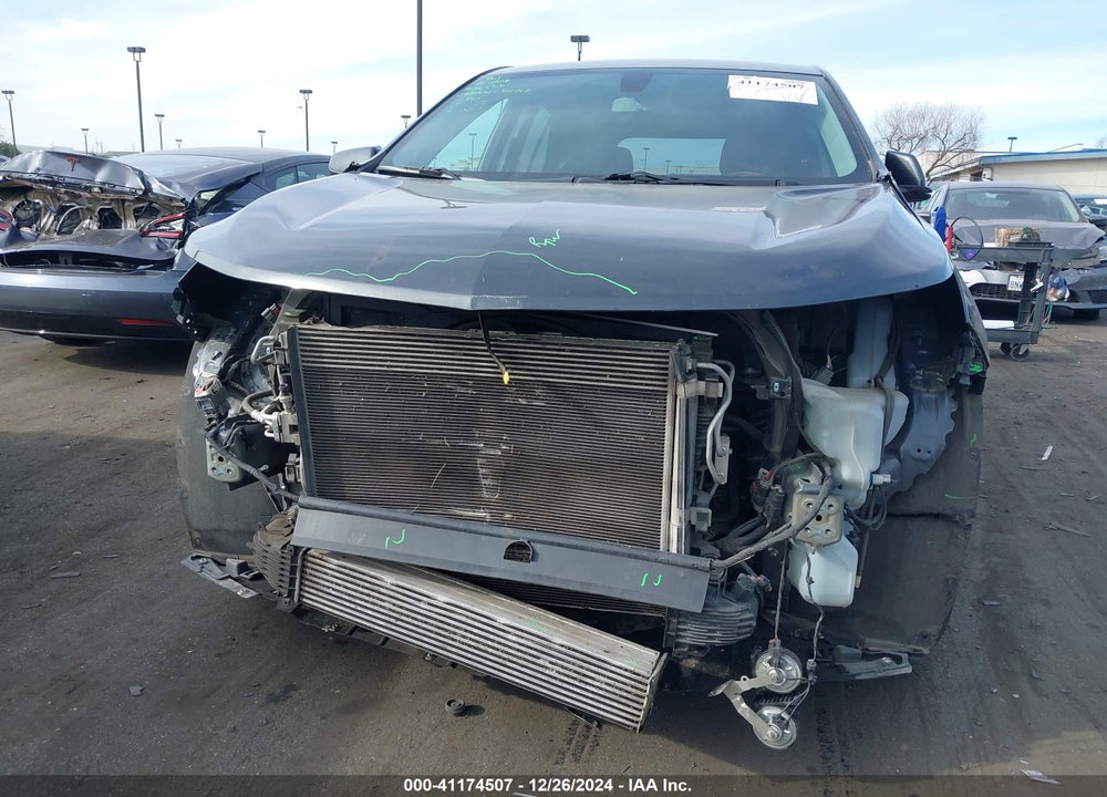 2018 CHEVROLET EQUINOX LT VIN: 2GNAXJEV0J6195608