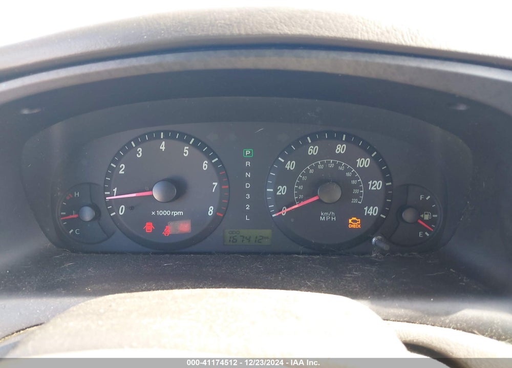 2006 HYUNDAI ELANTRA GLS/LIMITED VIN: KMHDN46D76U230622