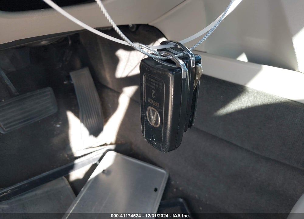 2013 ACURA TL 3.5 VIN: 19UUA8F25DA002379