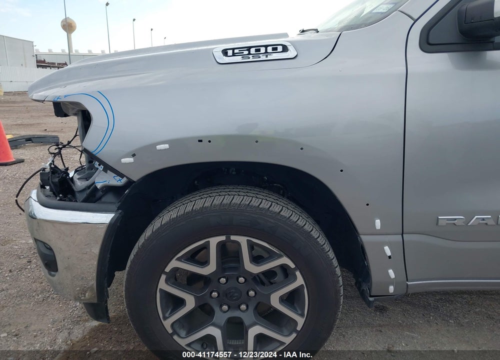 2025 RAM 1500 LAIE  4X4 5'7 BOX VIN: 1C6SRFJP2SN567742