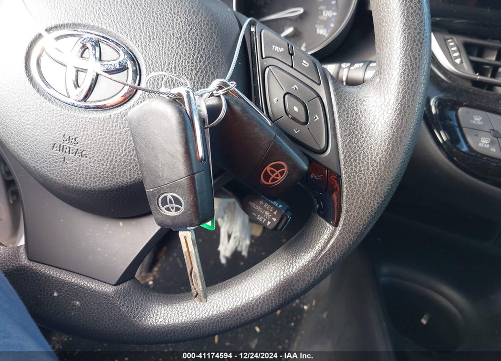 2019 TOYOTA C-HR VIN: JTNKHMBX0K1050621
