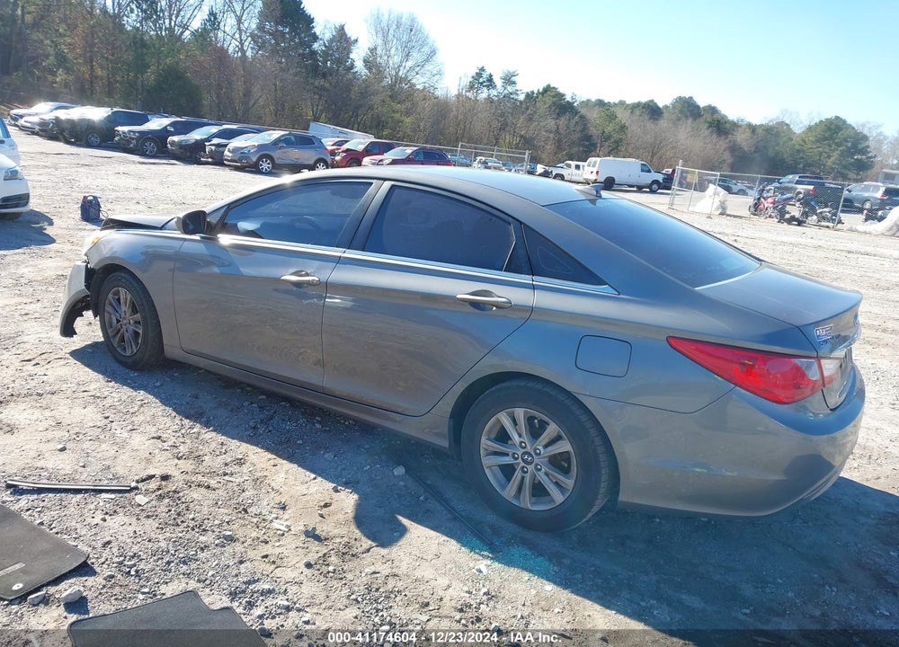 2013 HYUNDAI SONATA GLS VIN: 5NPEB4AC8DH730456