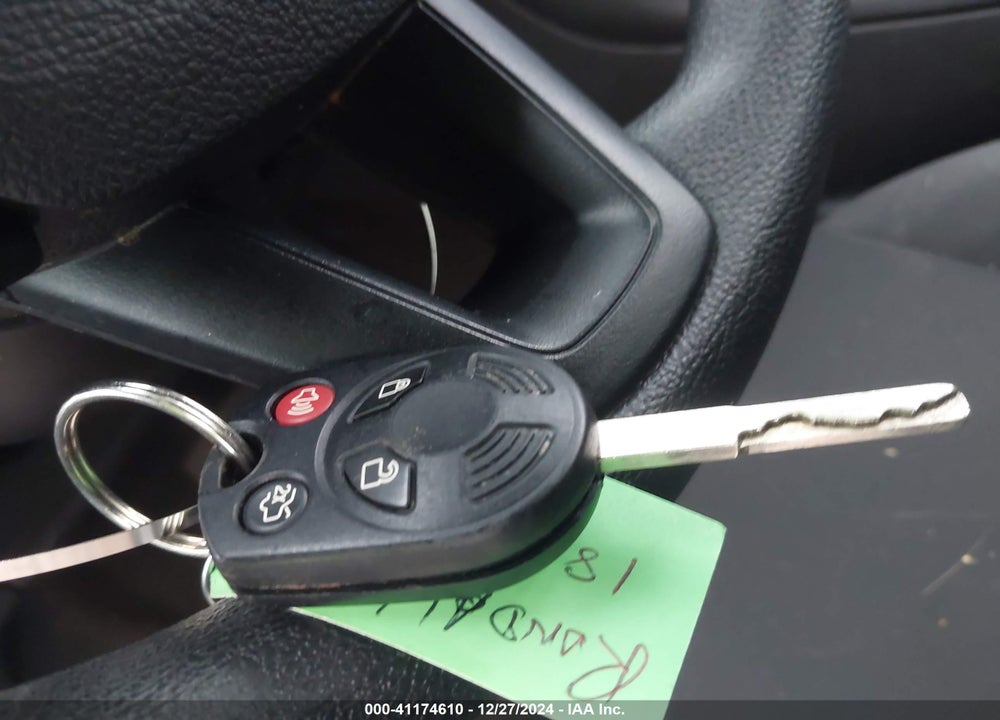 2018 FORD FOCUS SE VIN: 1FADP3F26JL210213