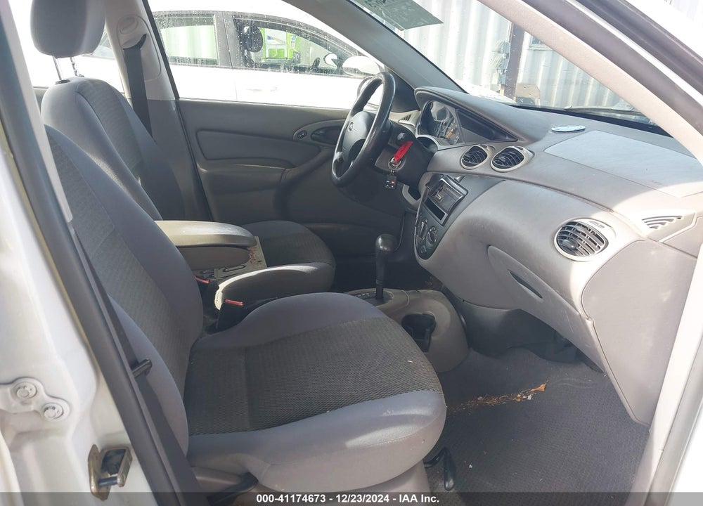2004 FORD FOCUS SE VIN: 1FAFP34ZX4W129629