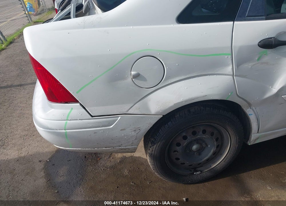 2004 FORD FOCUS SE VIN: 1FAFP34ZX4W129629