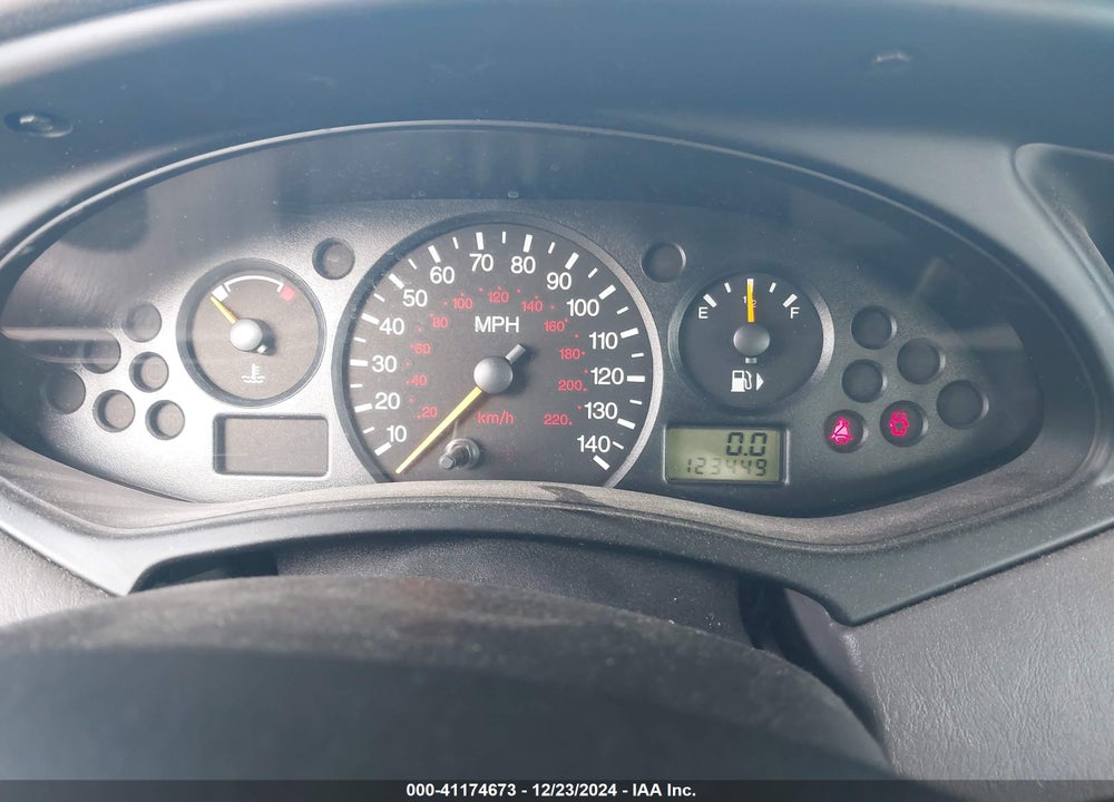 2004 FORD FOCUS SE VIN: 1FAFP34ZX4W129629