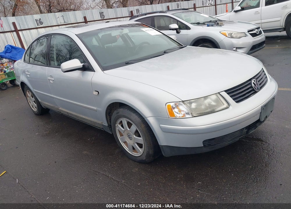 2000 VOLKSWAGEN PASSAT GLS VIN: WVWMA23BXYP153124