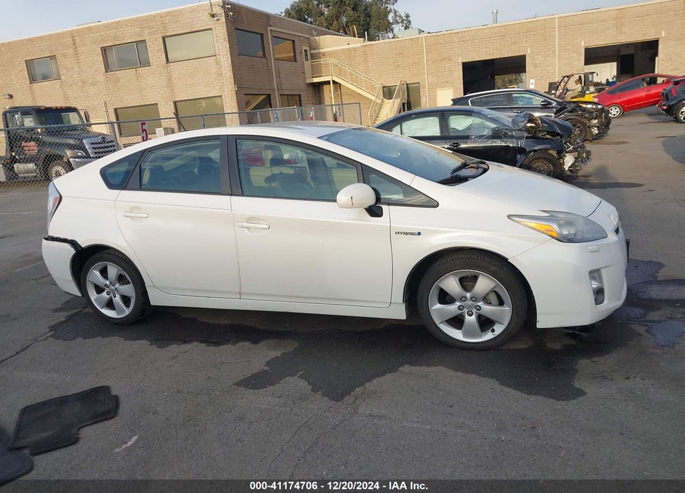 2011 TOYOTA PRIUS VIN: JTDKN3DU9B0323264