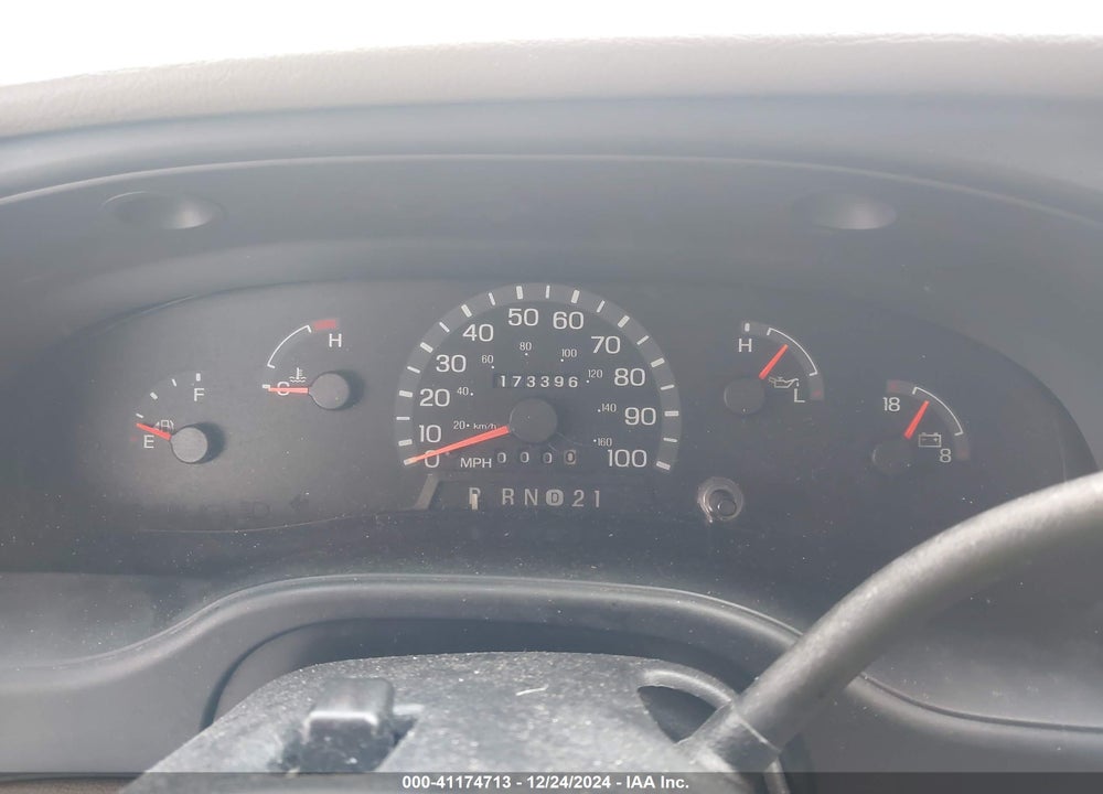2002 FORD E-150 XL/XLT VIN: 1FMRE11L82HB58268