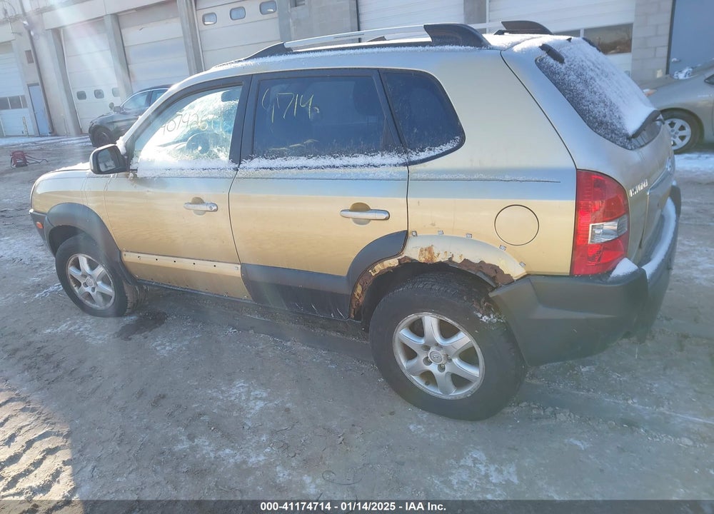 2005 HYUNDAI TUCSON GLS/LX VIN: KM8JN12D85U110110
