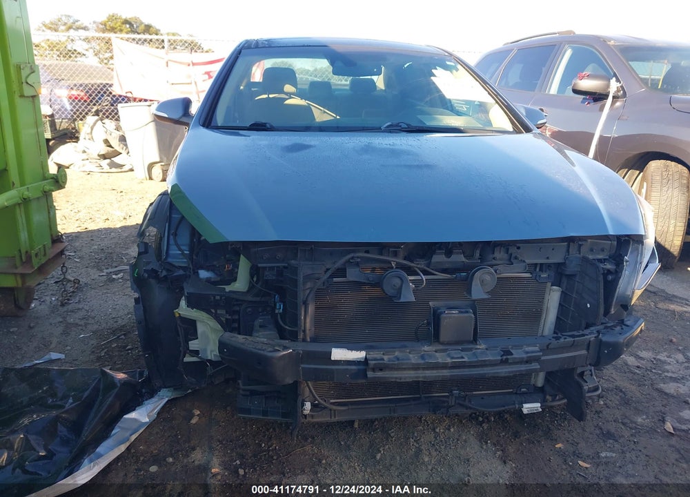 2015 HYUNDAI SONATA VIN: 5NPE34AF3FH134813