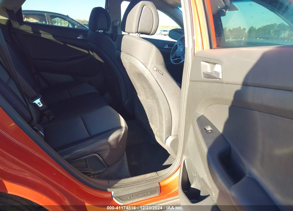 2017 HYUNDAI TUCSON VIN: KM8J33A26HU406989
