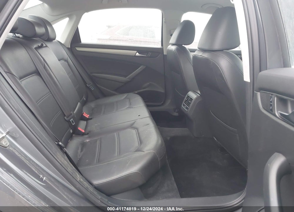 2015 VOLKSWAGEN PASSAT 1.8T SE VIN: 1VWBT7A31FC025642