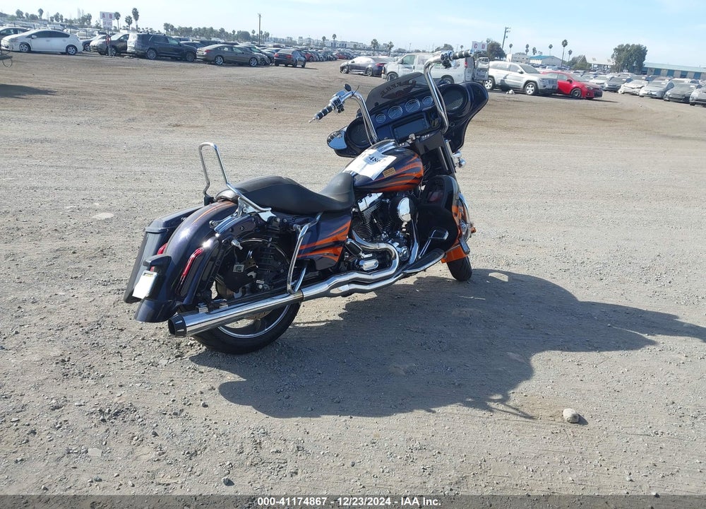 2015 HARLEY-DAVIDSON FLHXSE CVO STREET GLIDE VIN: 1HD1PXN33FB950361