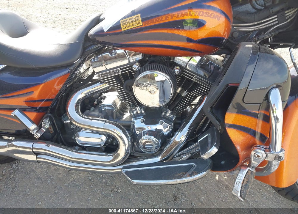 2015 HARLEY-DAVIDSON FLHXSE CVO STREET GLIDE VIN: 1HD1PXN33FB950361