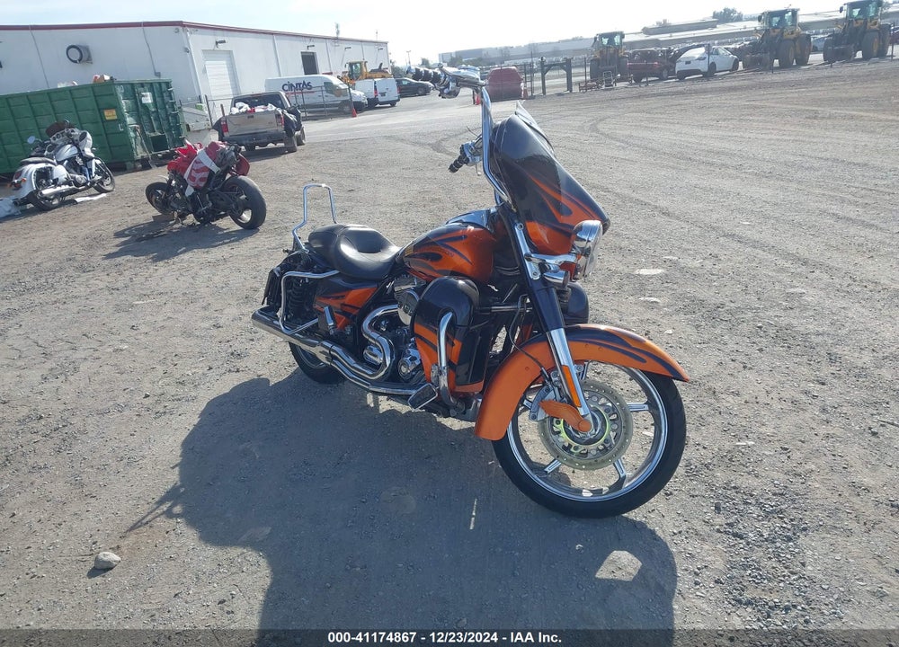 2015 HARLEY-DAVIDSON FLHXSE CVO STREET GLIDE VIN: 1HD1PXN33FB950361