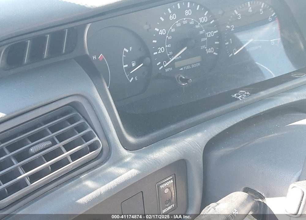 2000 TOYOTA CAMRY CE VIN: 4T1BG22K7YU982480
