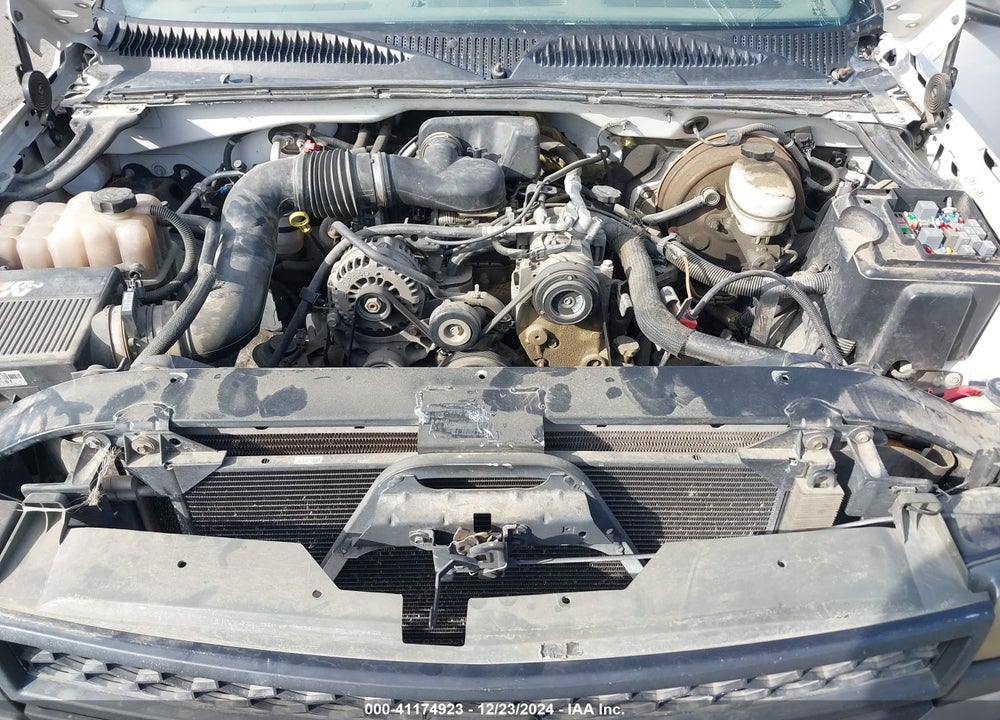 2006 CHEVROLET SILVERADO 1500 WORK TRUCK VIN: 1GCEK14X76Z235710