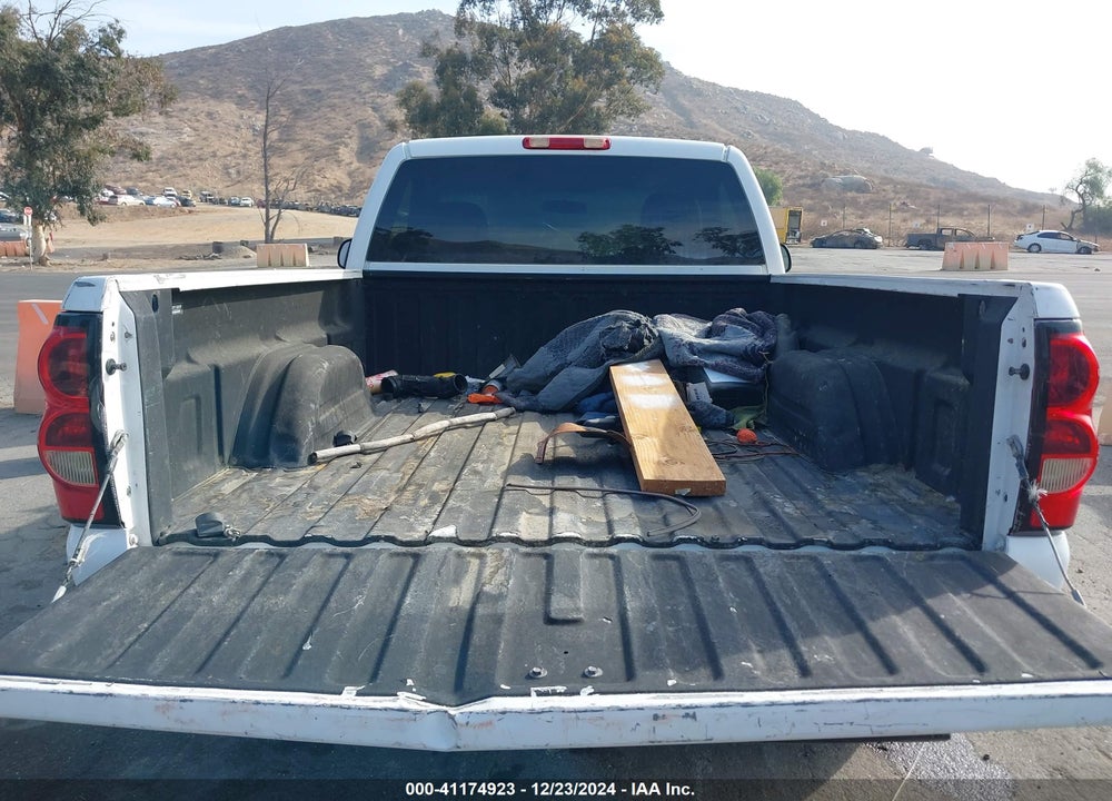 2006 CHEVROLET SILVERADO 1500 WORK TRUCK VIN: 1GCEK14X76Z235710
