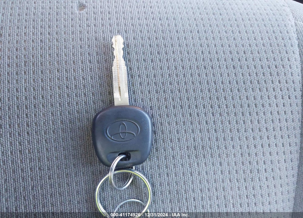2004 TOYOTA SIENNA LE VIN: 5TDZA23CX4S142249