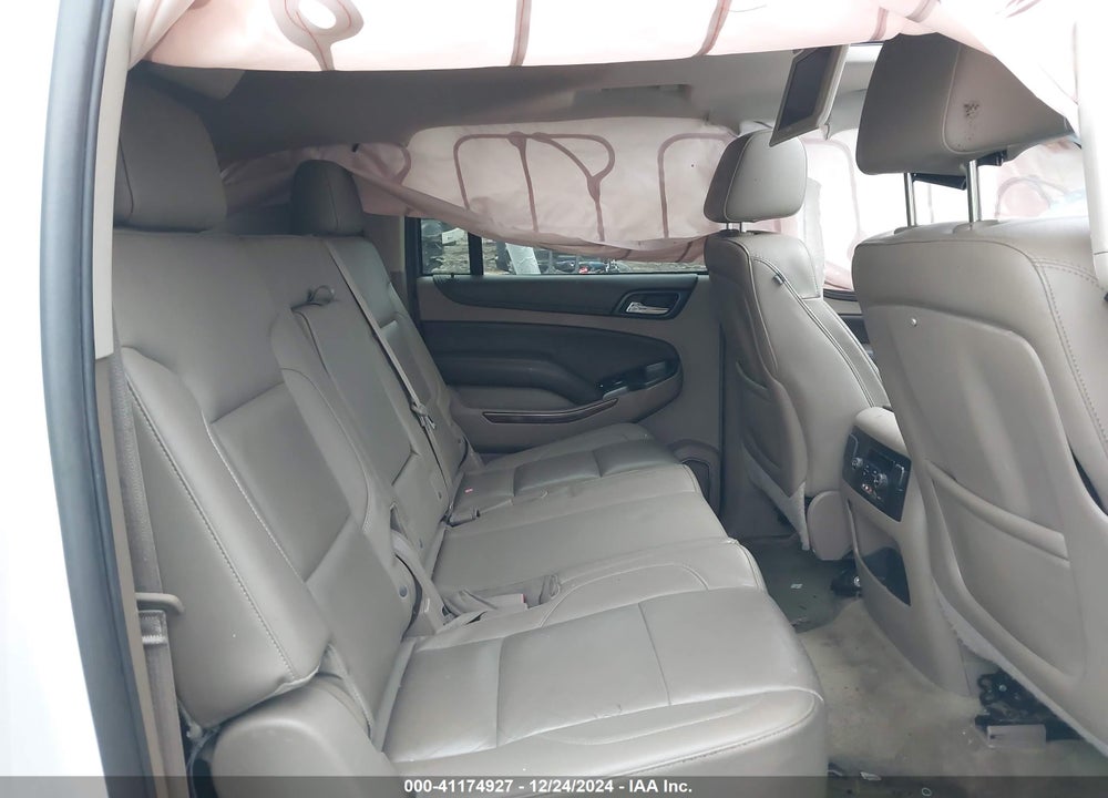 2015 CHEVROLET SUBURBAN 1500 LT VIN: 1GNSKJKC7FR234423