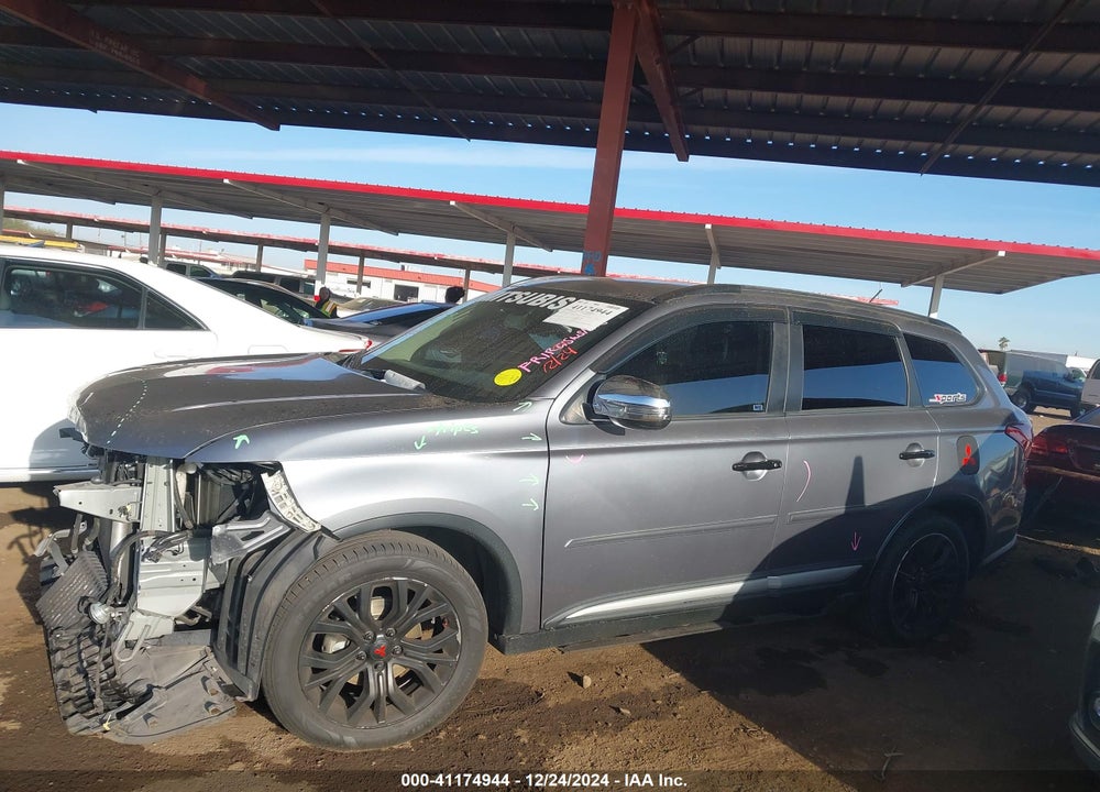2016 MITSUBISHI OUTLANDER VIN: JA4AD3A32GZ035920