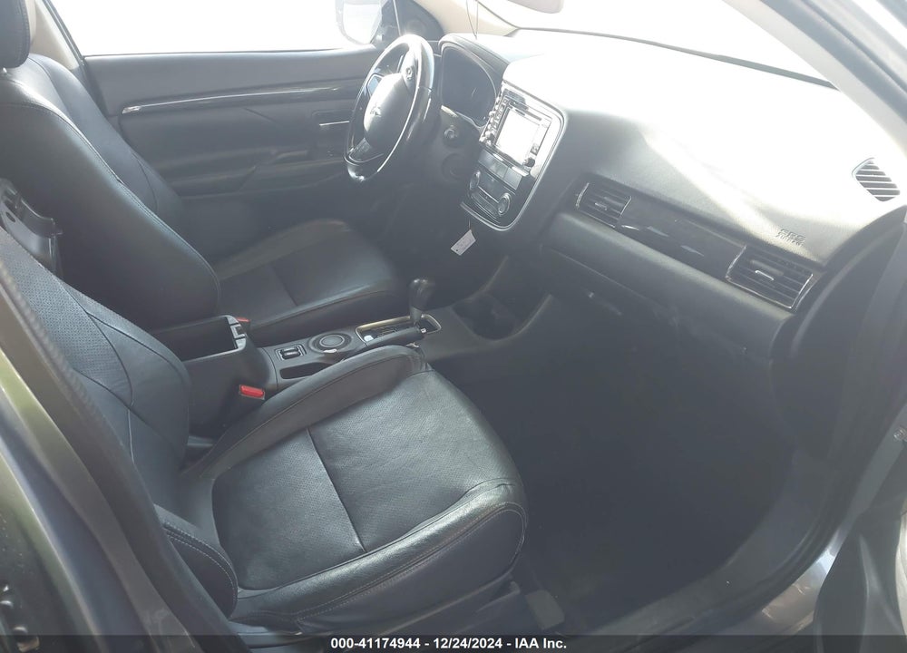 2016 MITSUBISHI OUTLANDER VIN: JA4AD3A32GZ035920