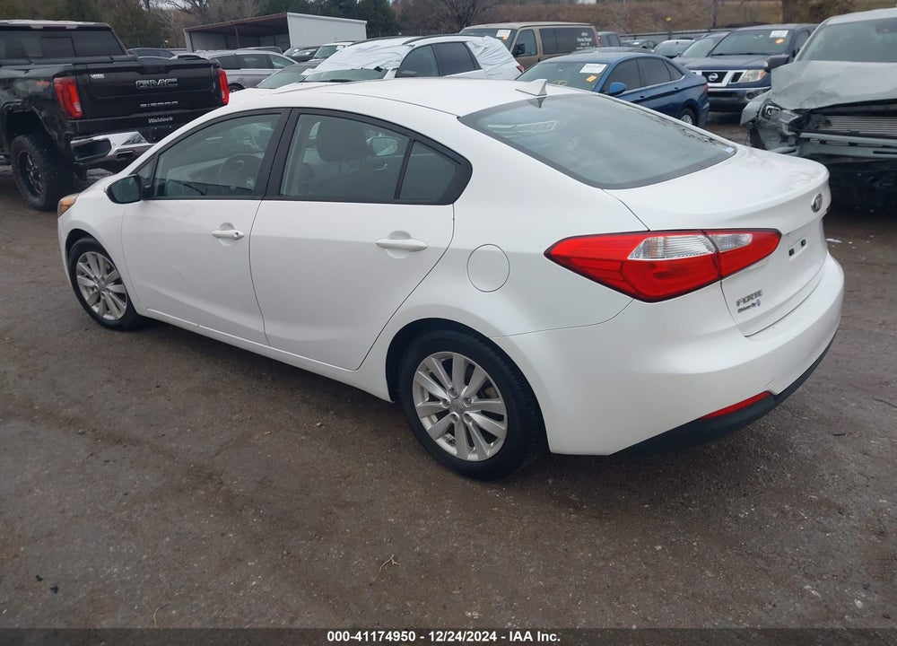 2015 KIA FORTE LX VIN: KNAFX4A6XF5274279
