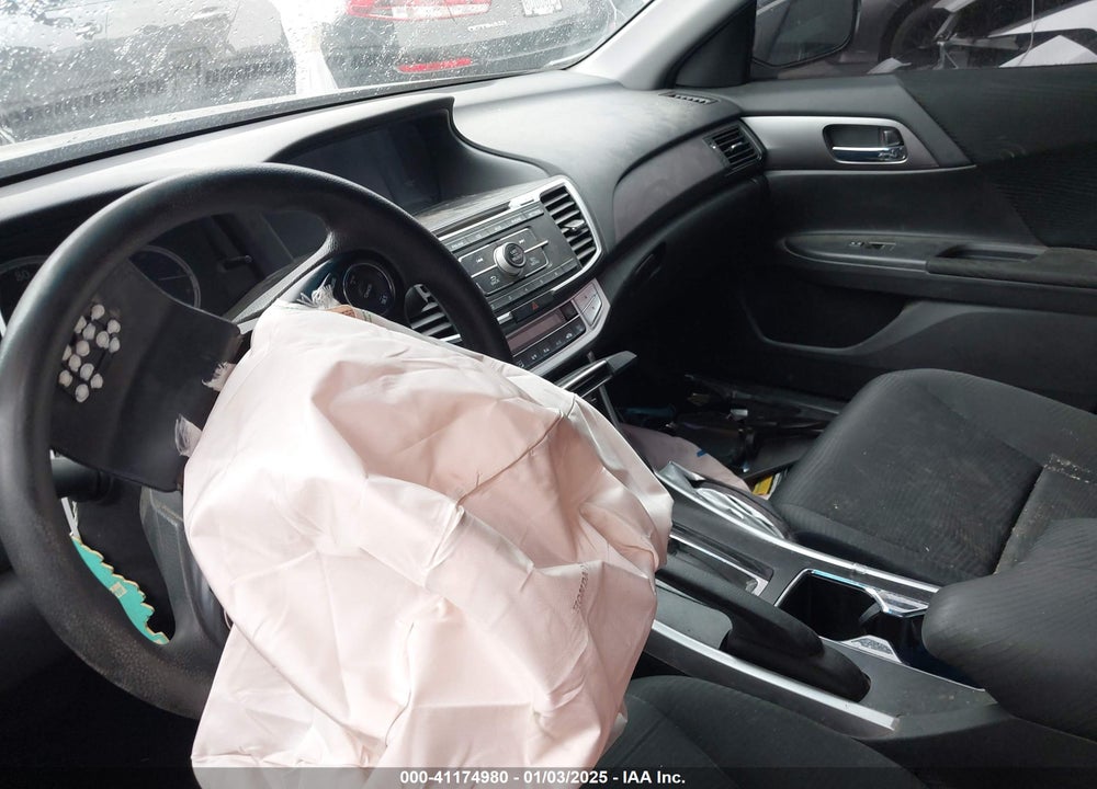 2015 HONDA ACCORD LX VIN: 1HGCR2F35FA149962