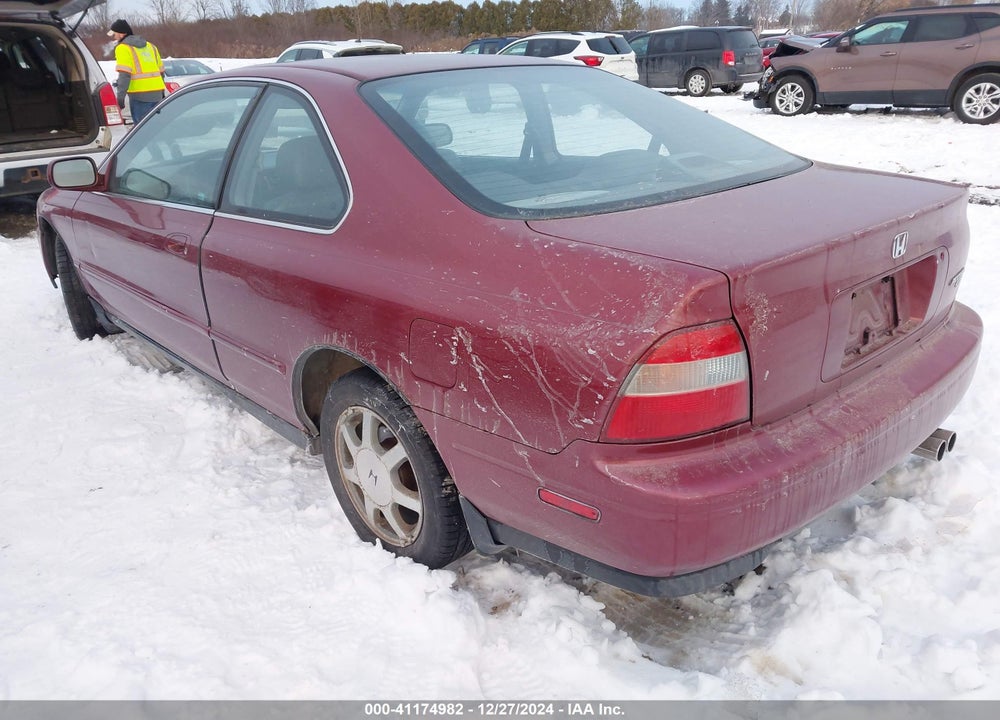 1994 HONDA ACCORD EX VIN: 1HGCD7269RA060573
