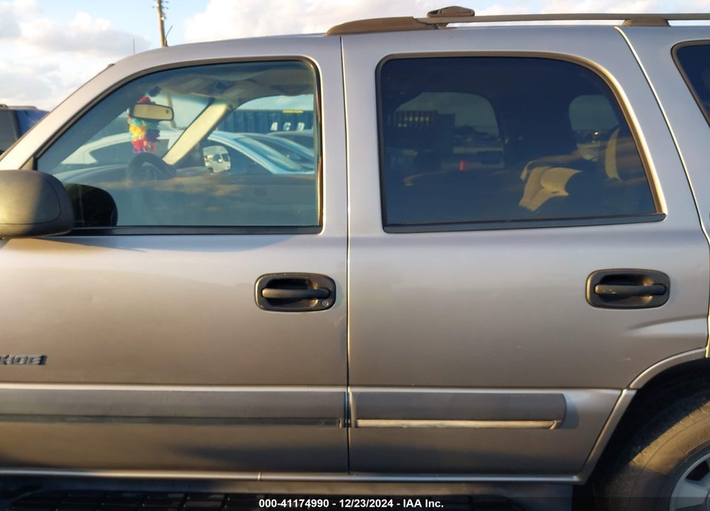2002 CHEVROLET TAHOE LS VIN: 1GNEC13ZX2R181028