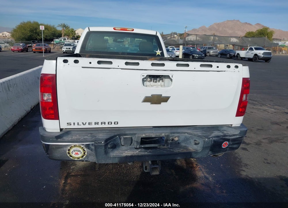 2007 CHEVROLET SILVERADO 2500HD WORK TRUCK VIN: 1GCHC24K67E524249