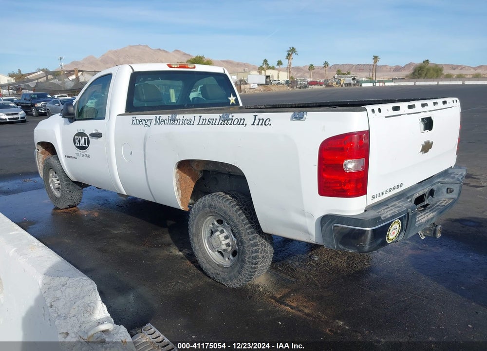 2007 CHEVROLET SILVERADO 2500HD WORK TRUCK VIN: 1GCHC24K67E524249