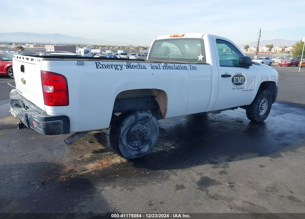 2007 CHEVROLET SILVERADO 2500HD WORK TRUCK VIN: 1GCHC24K67E524249