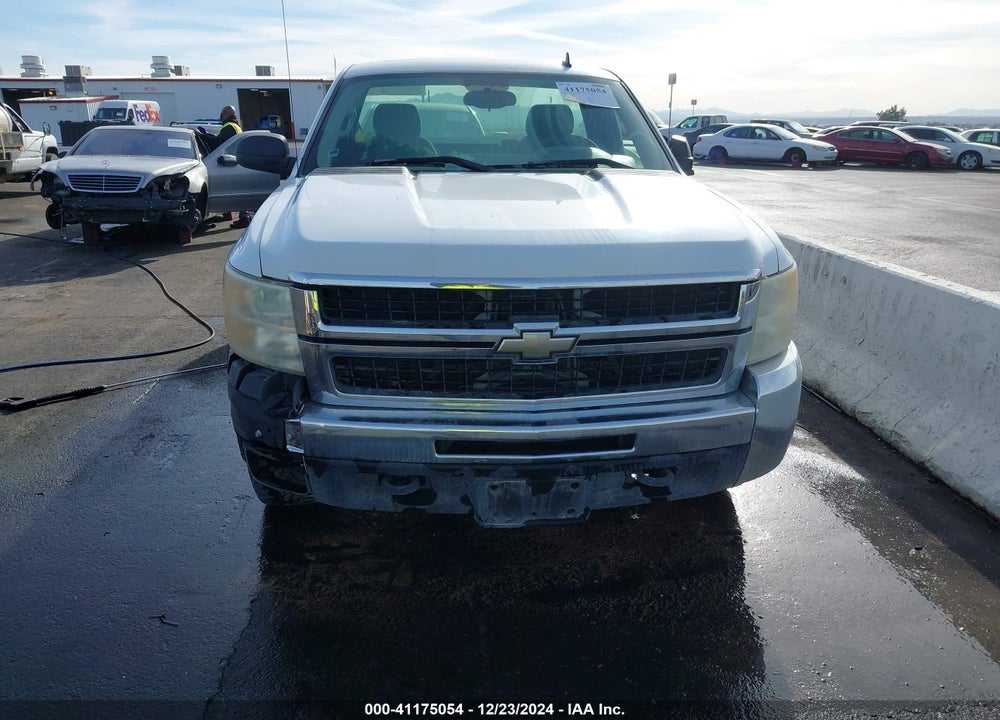 2007 CHEVROLET SILVERADO 2500HD WORK TRUCK VIN: 1GCHC24K67E524249