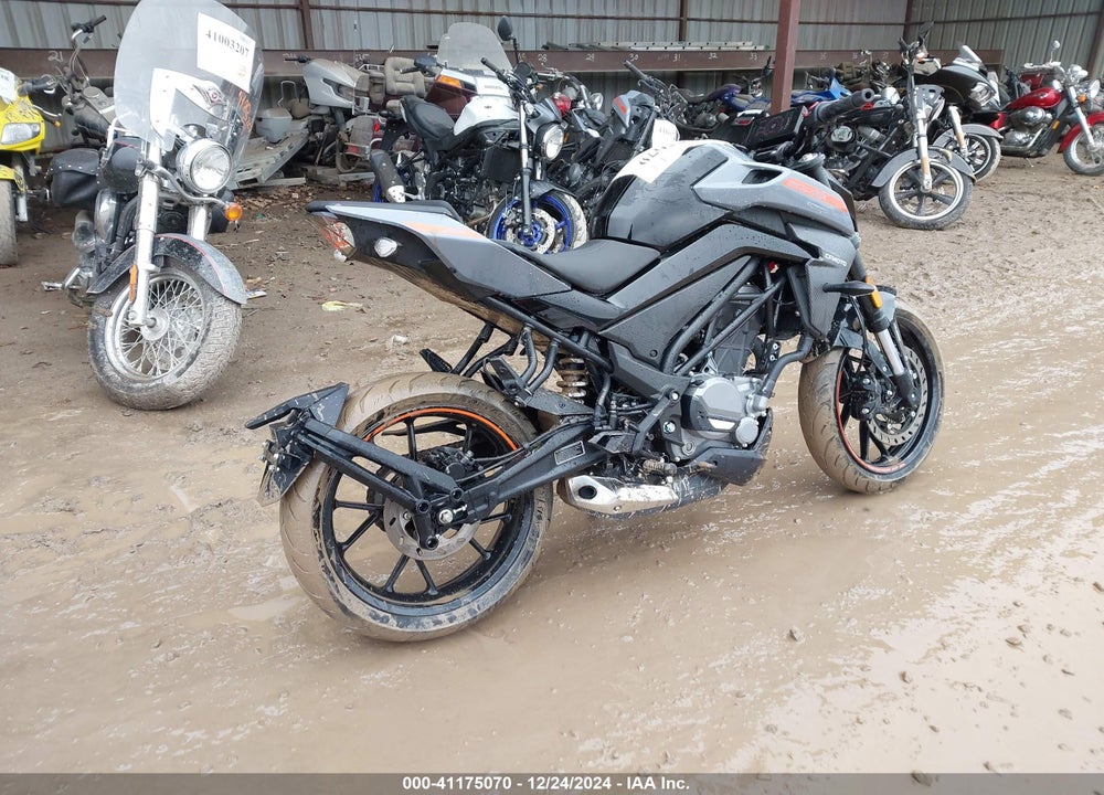 2023 CF MOTO 300NK VIN: LCEPDPL16P6000172