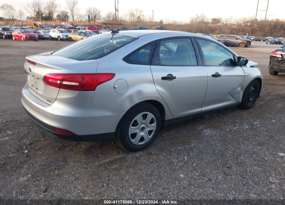 2018 FORD FOCUS S VIN: 1FADP3E2XJL208126